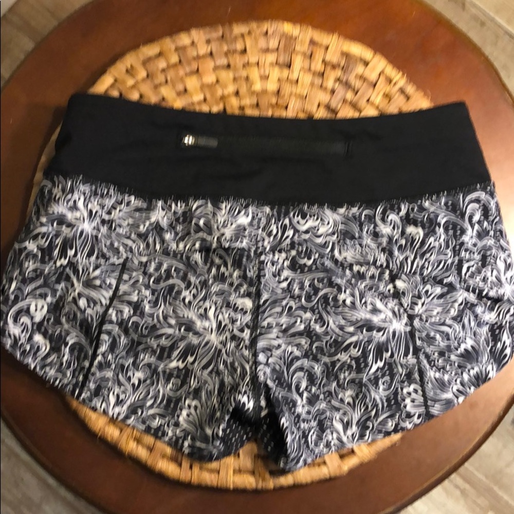Lululemon Speed Up Short - Solid Black Waist Band - Picture 4 of 8